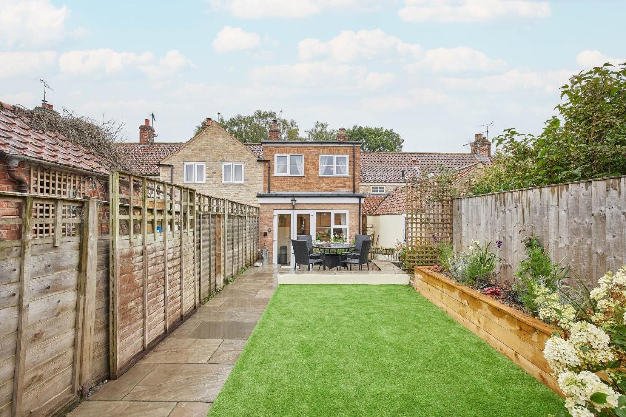 Host & Stay - Willow Cottage Helmsley Buitenkant foto